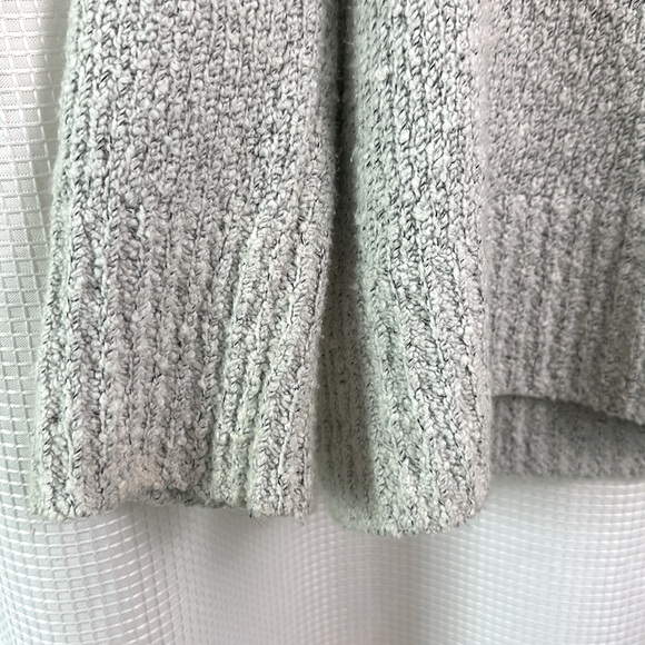 Orvis Gray Cowl Neck Sweater | Size Medium - Picture 4 of 15